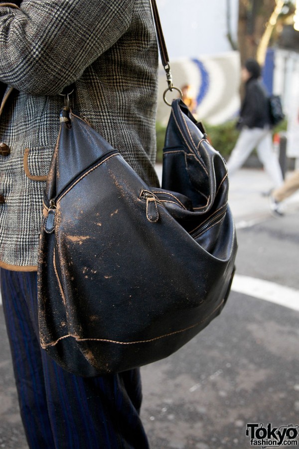 Resale leather shoulder bag in Harajuku