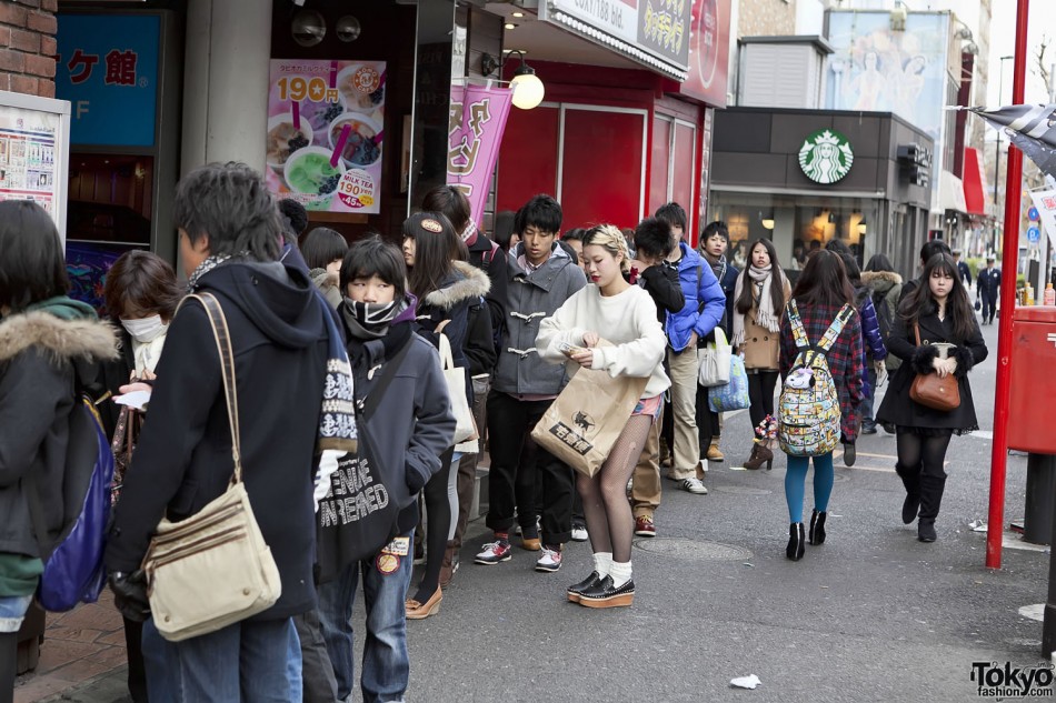 Harajuku Fukubukuro Pictures 2012 – With LaForet, Spinns, 6%DOKDIOKI ...