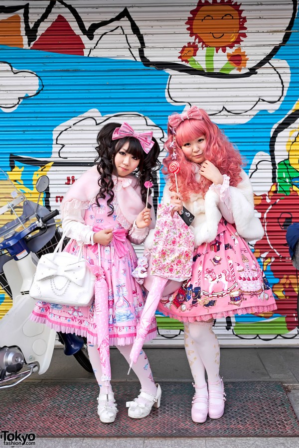 Sweet Lolitas in Harajuku w/ Angelic Pretty Pink & 6%DOKIDOKI