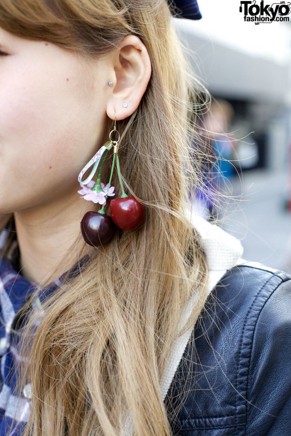 Nadia cherry earring in Harajuku
