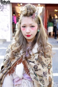Vintage Shawl & Harajuku Hair & Makeup