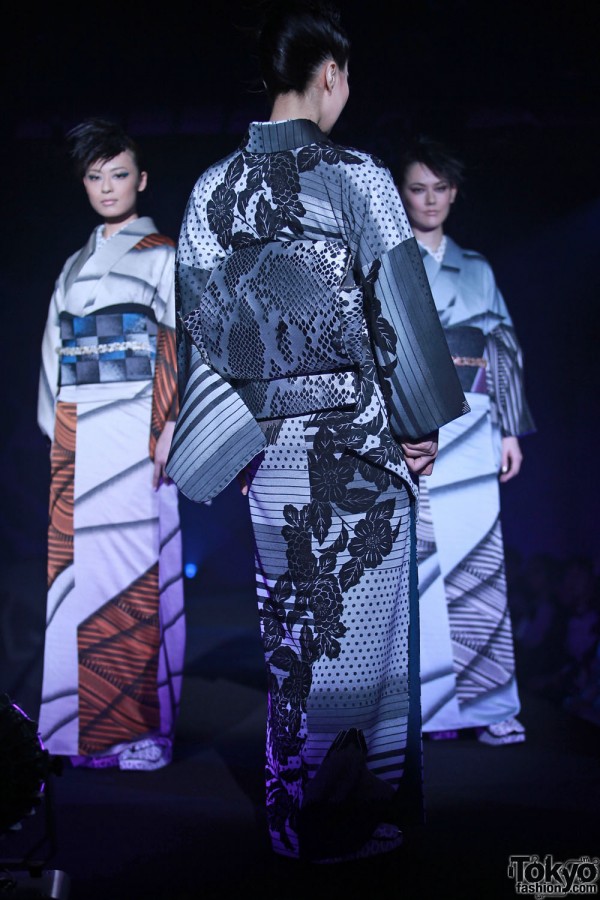 Jotaro Saito 2012-13 A/W Kimono Collection – Tokyo Fashion