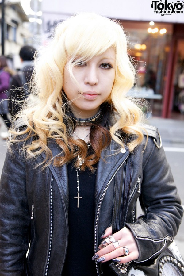 Japanese girl w/ platinum blonde hair
