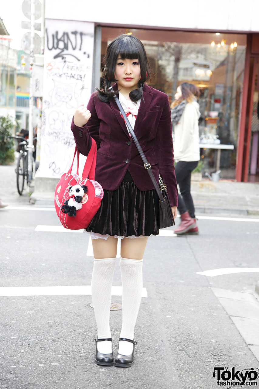 Uniqlo Velveteen Blazer, Kinji Short Skirt & Heart-Shaped Swimmer Handbag –  Tokyo Fashion