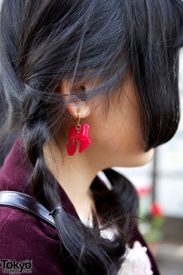 Nadia red bow earrings in Harajuku