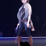 Vence Exchange at Tokyo Girls Collection 12SS
