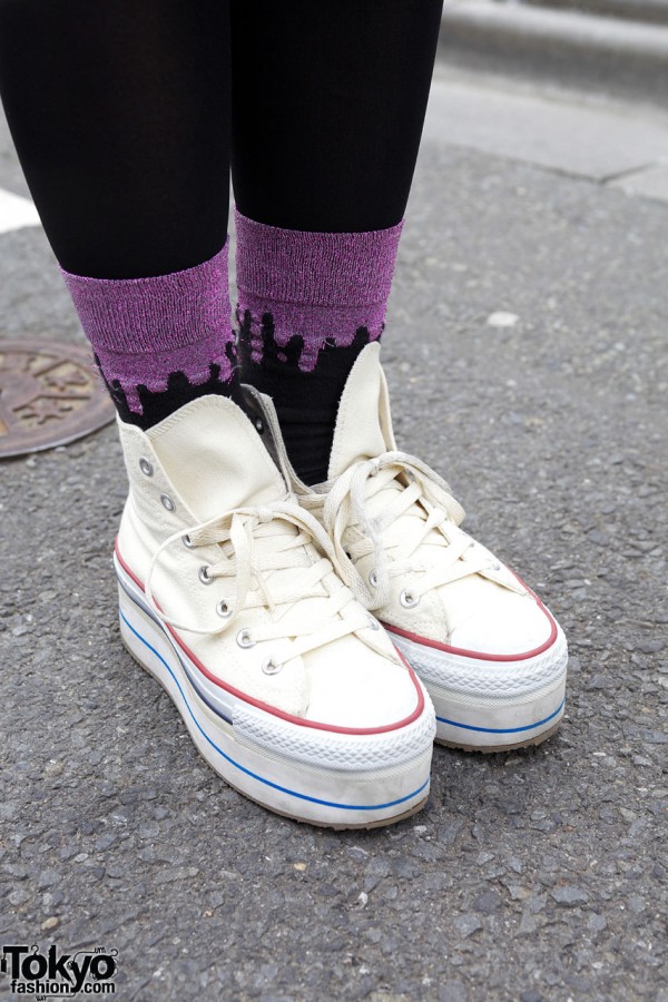 Dripping socks & platform Converse sneakers