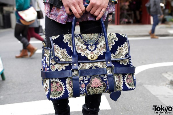 Used tapestry bag in Harajuku