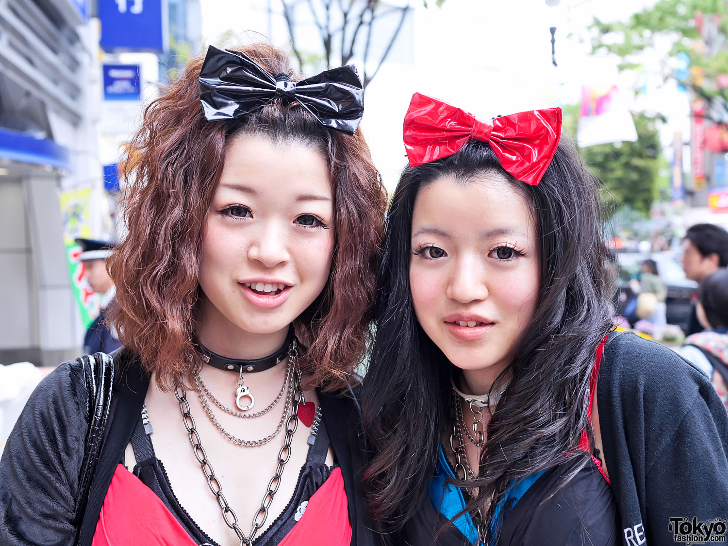 Shibuya Girls’ Cute Pair Look W Tutuha Bows And Striped Socks Tokyo Fashion