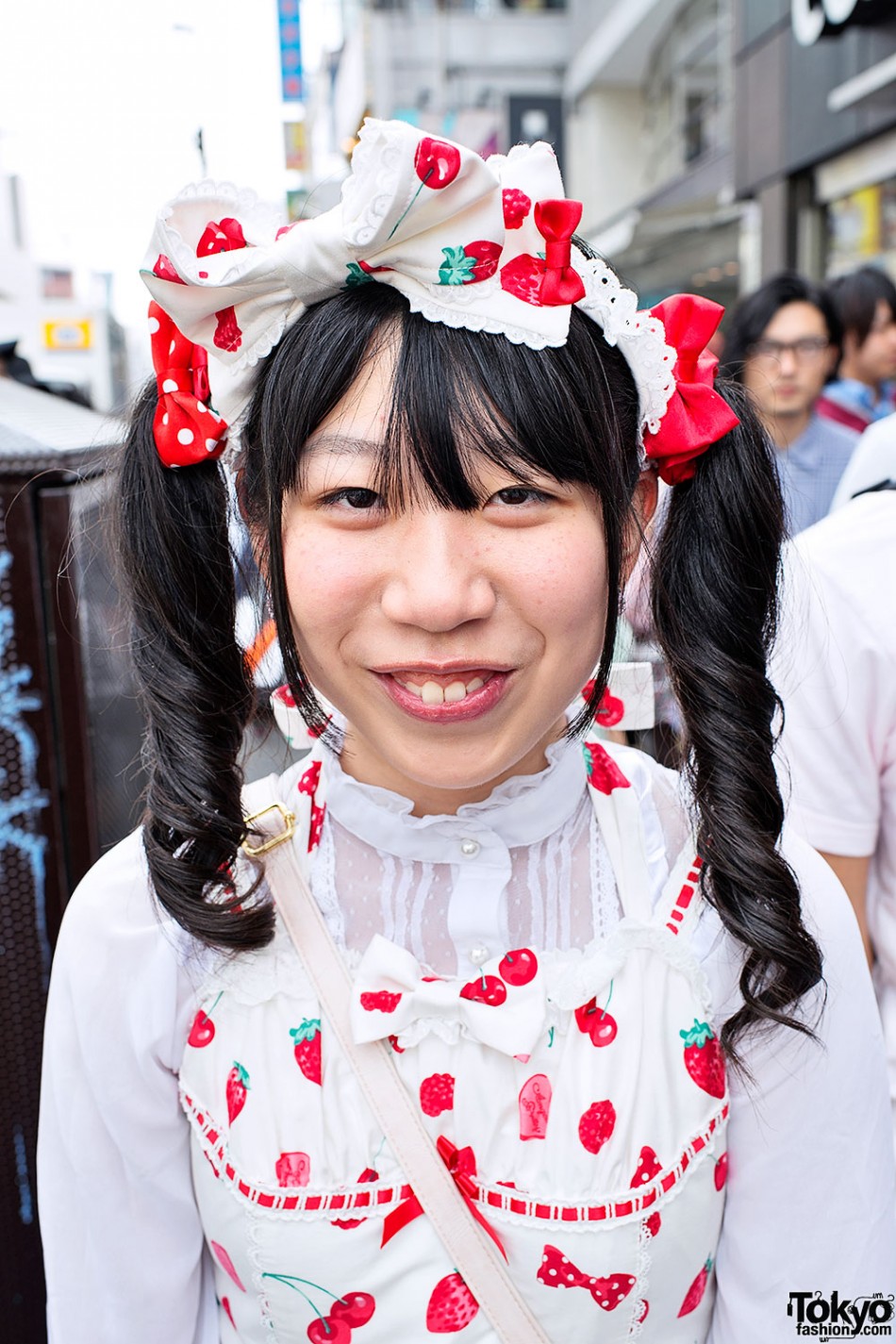 Gothic Guy w/ Red Hair & Angelic Pretty Lolita in Harajuku – Tokyo Fashion