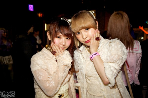 Tokyo Fashion Party Snaps at Heavy Pop (50)