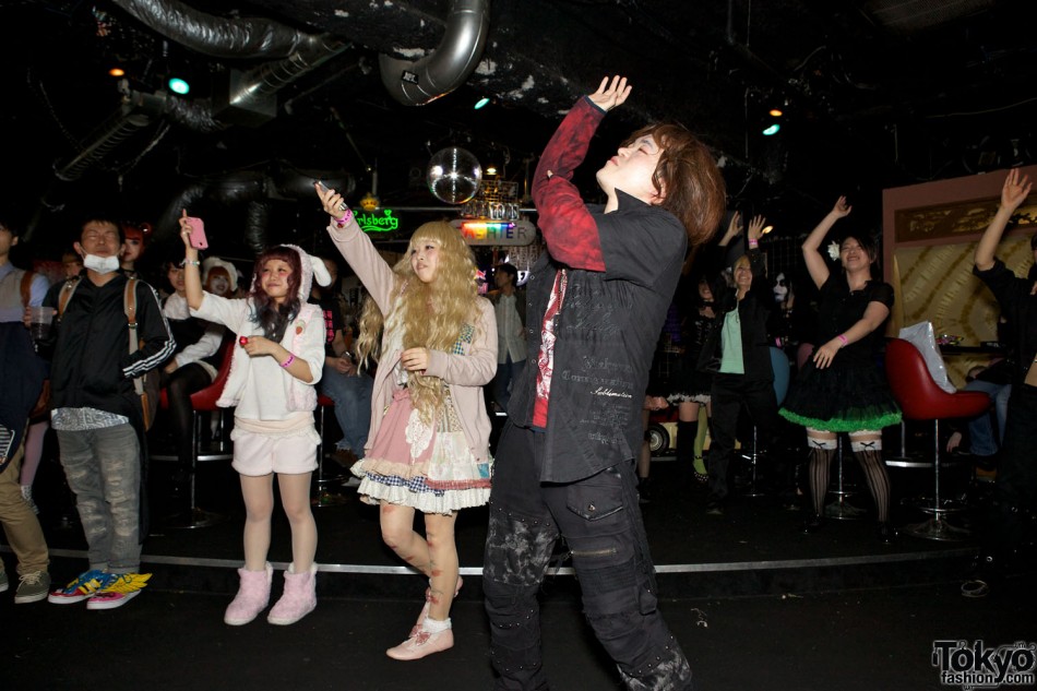 Japanese Street Fashion, Music & Fun at Heavy Pop #3 – Pictures & Video ...