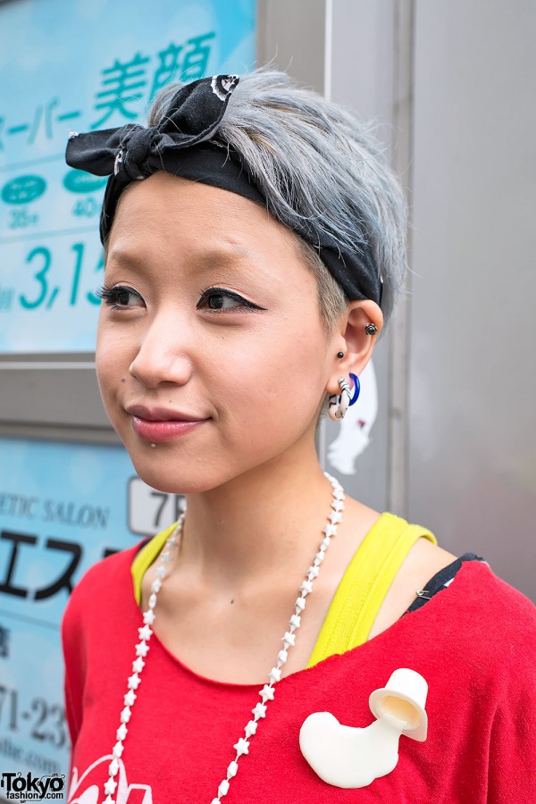 Labret Piercing & Short Hairstyle With Bandana