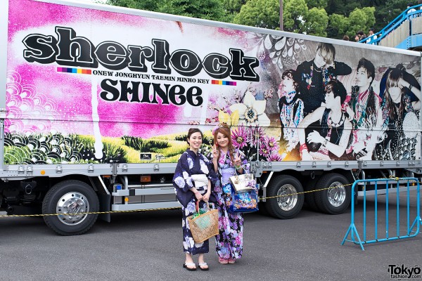 Kimono Girls at Shinee World 2012 Tokyo