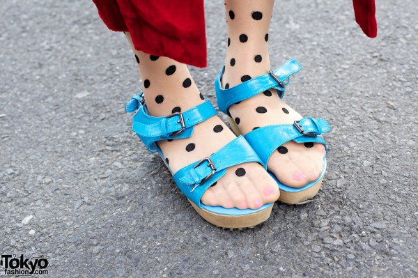 Turquoise sandals & polka dot tights