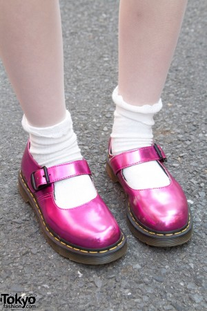 Plush Shorts, Thigh-High Stockings & Nincompoop Capacity in Harajuku ...