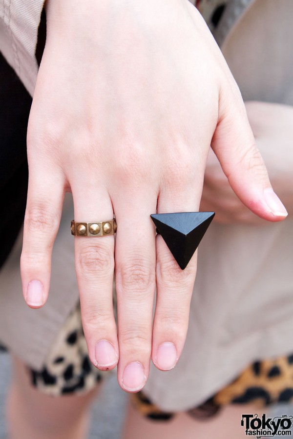 Gold ring & black pyramid ring