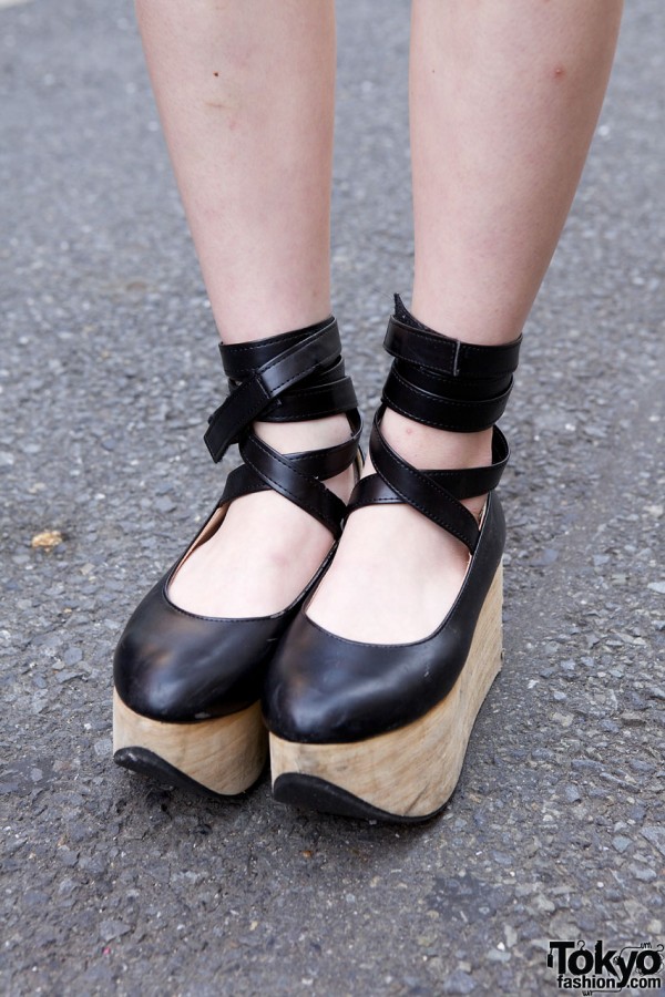 Rocking horse shoes w/ ankle straps
