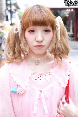 Harajuku Girl’s Pretty Pink Kinji Robe, Ruffled Skirt & Strawberry ...