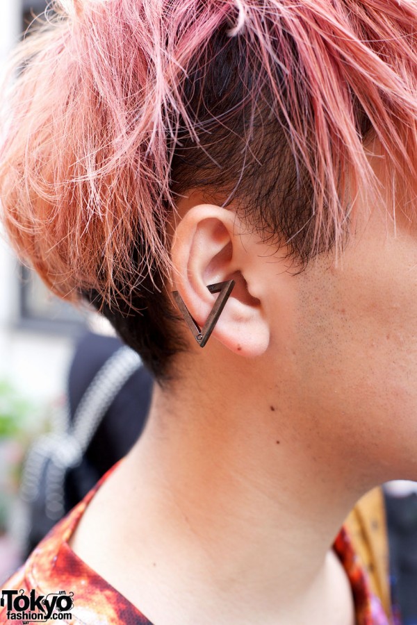 Two-tone hair & triangle earring