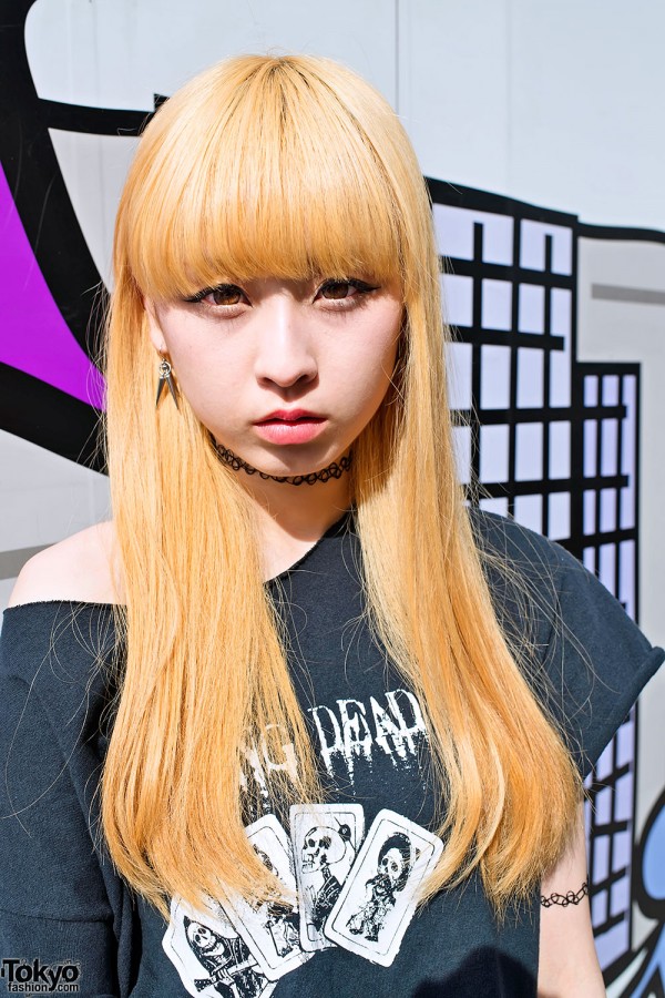 Harajuku Girl's Blonde Hair & Choker