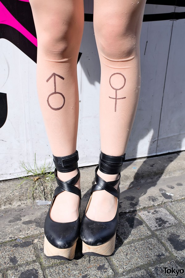 Tattoo Tights & Rocking Horse Shoes