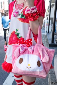 Moco in Harajuku w/ Super Cute Strawberry-themed Style + My Melody ...