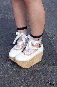 Body Line Rocking Horse Shoes