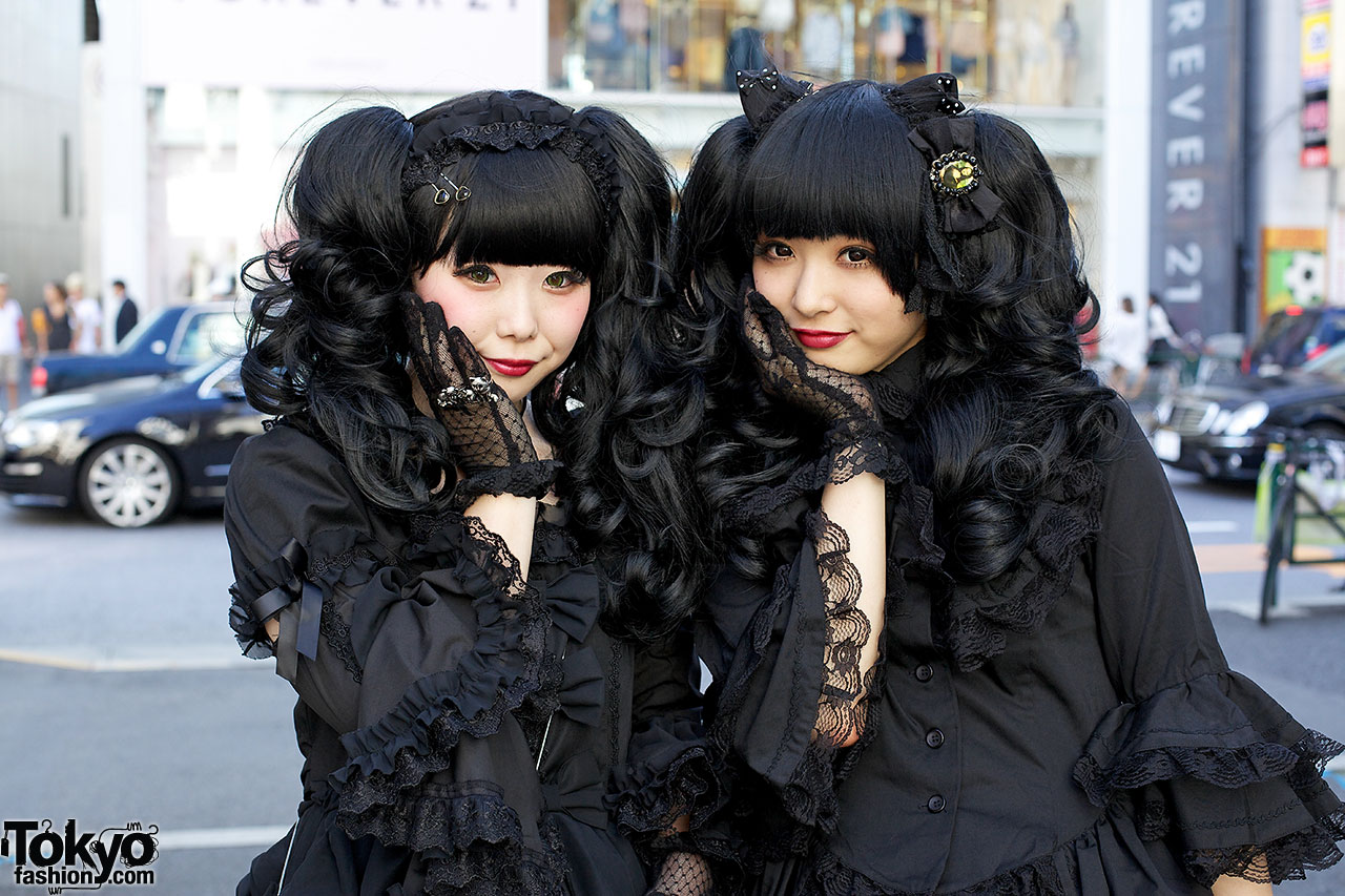 Gothic Harajuku Street Fashion Girls in Matching All-Black Outfits