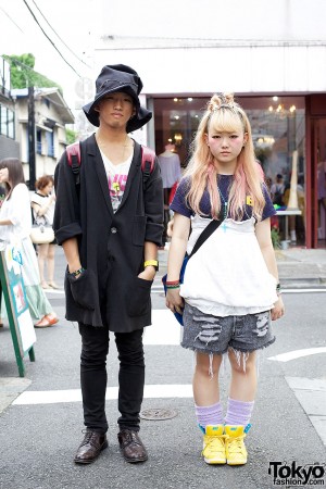 Pink-streaked Hair, Oversized Hat & Nike Sneakers In Harajuku – Tokyo ...