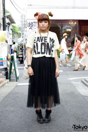 Graphic T-shirt & Maxi Skirt With Creepers in Harajuku – Tokyo Fashion