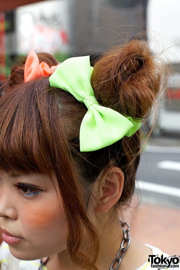 Neon hair bow