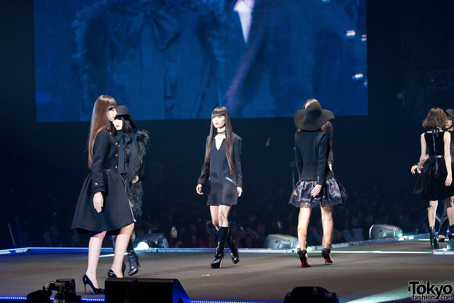 Tokyo Girls Collection 2012 A/W – 400+ Pictures – Tokyo Fashion