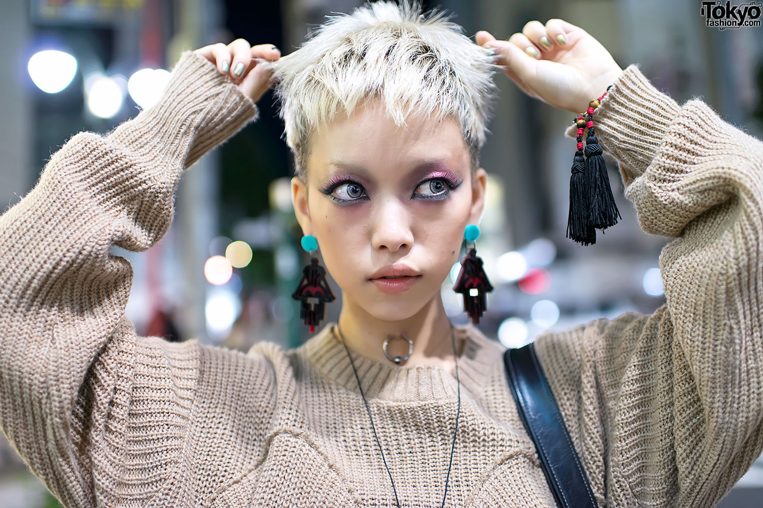 Hirari Ikeda w/ Blonde Hair, Vive Vagina & Dog Harajuku Sweater – Tokyo  Fashion