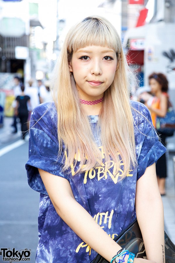 Blond Harajuku Girl x Tattoo Necklace