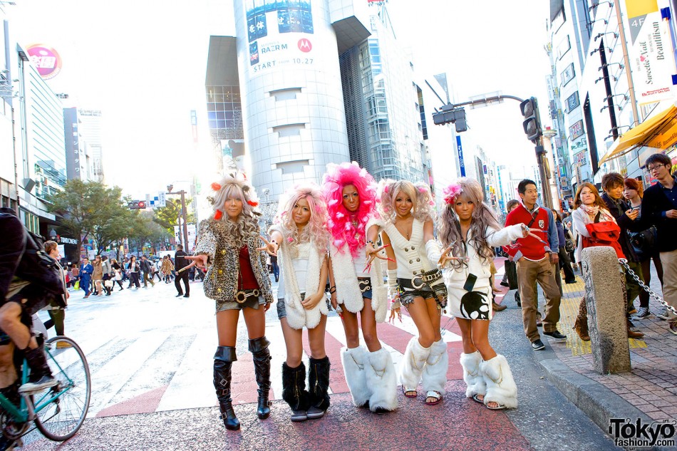 Gyaru United: Japan’s Black Diamond Gals Champion a Kuro Gyaru ...