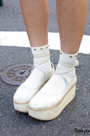 Tokyo Beauty School Students w/ Ombre Hair & Rocking Horse Shoes ...