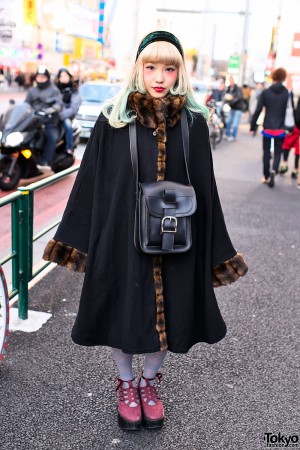 Green-Blonde Hair, Oversized Coat, AvantGarde Tights & Tokyo Bopper in ...