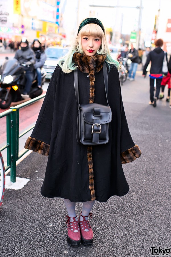 Green-Blonde Hair, Oversized Coat, AvantGarde Tights & Tokyo Bopper in Harajuku