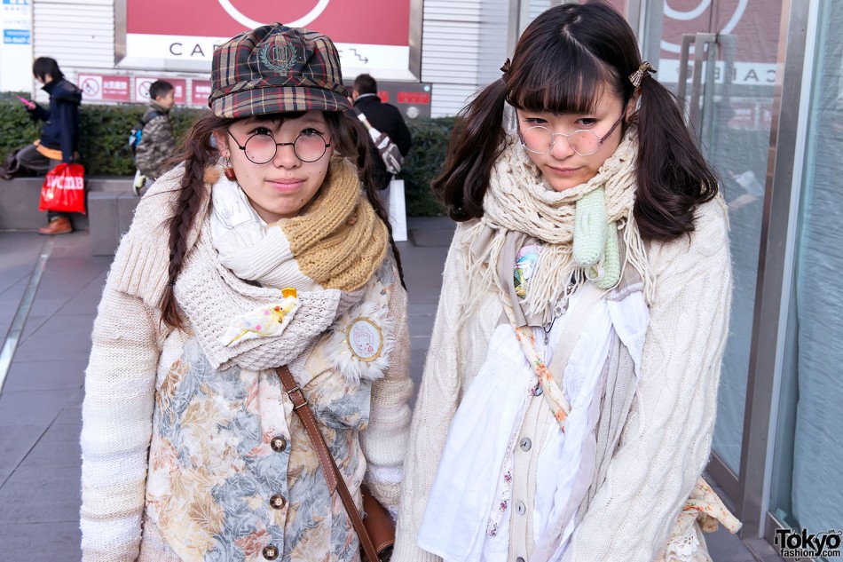 Layered Fashion w/ Round Glasses, Clogs & Cute Rings in Harajuku ...