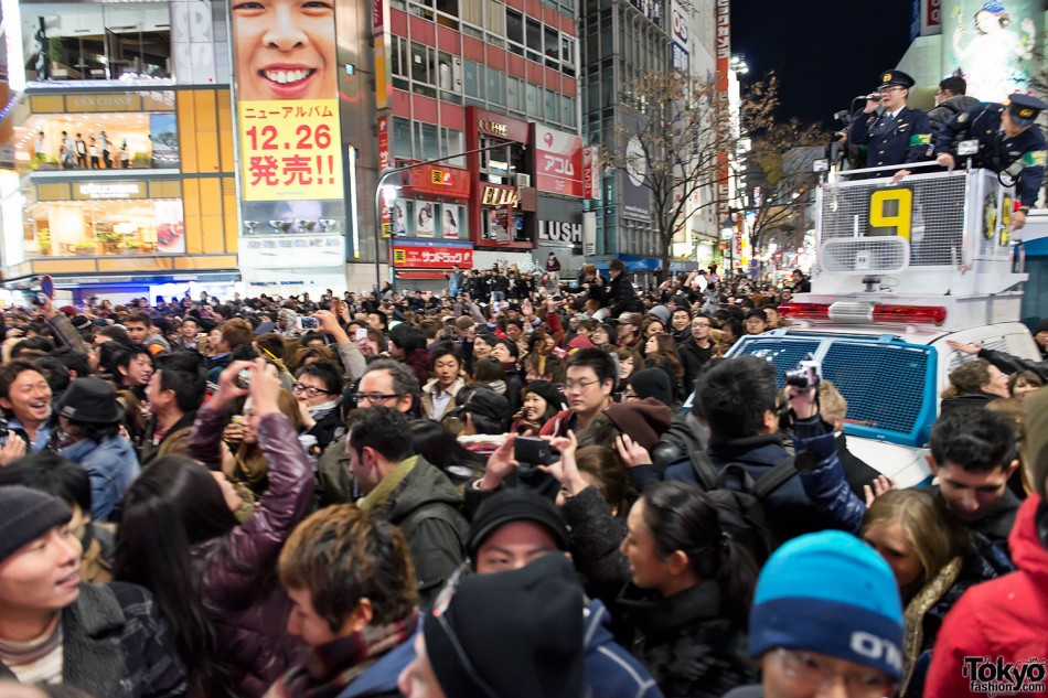 New Year&#039;s Eve in Tokyo 2012-2013 - Pictures &amp; Video