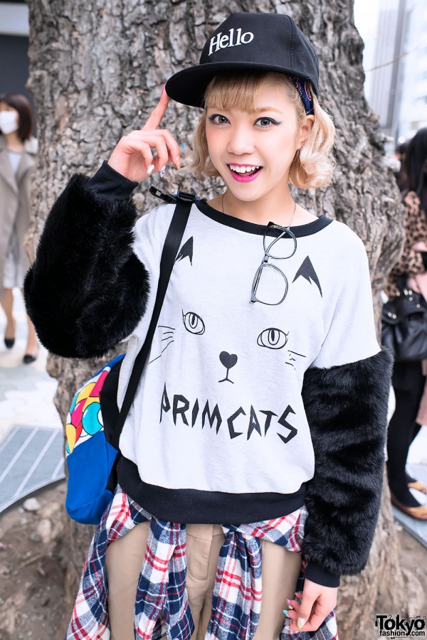 Recchi in Cute Cat Top & Hello Cap