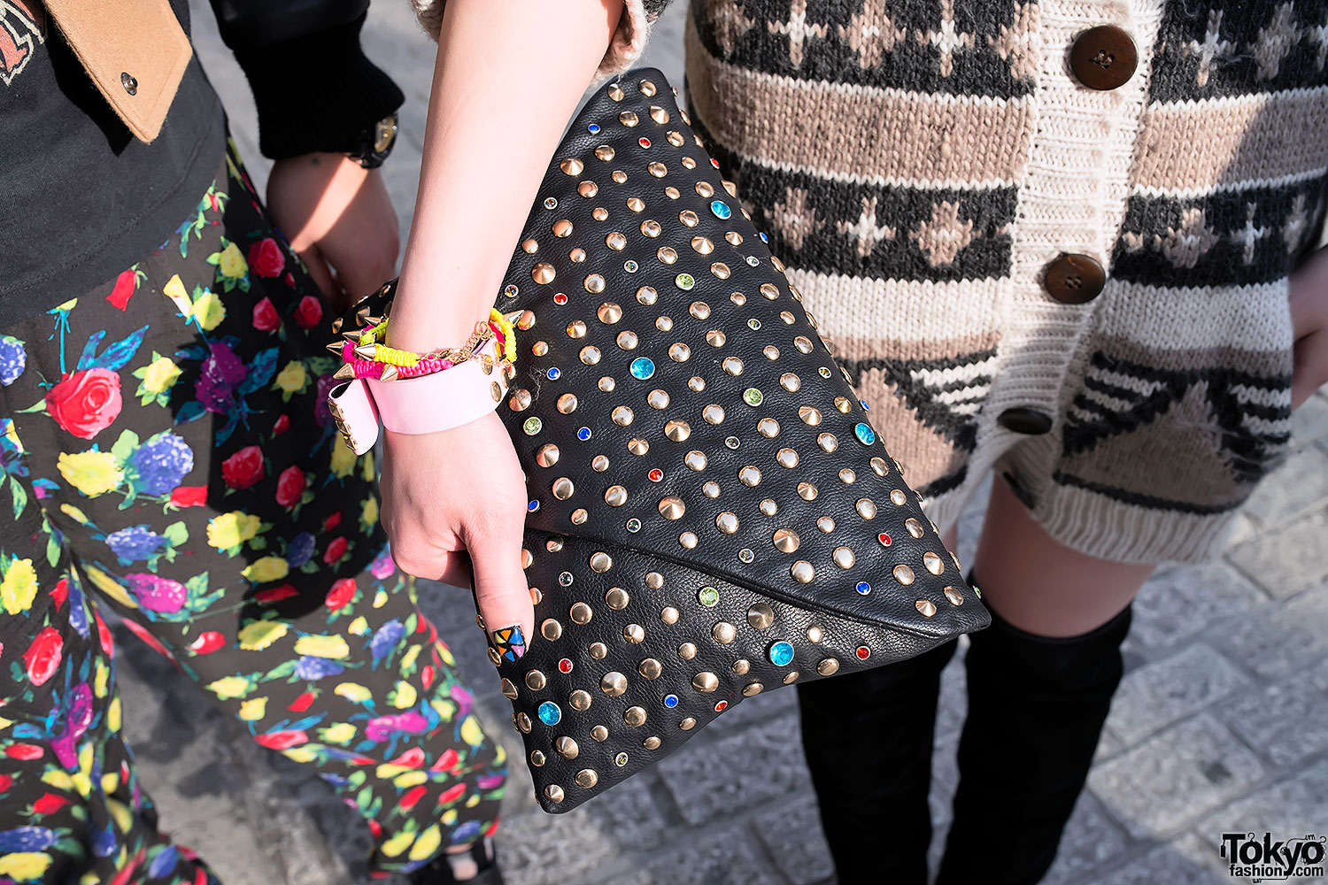 Shibuya Girl's Leopard Coat, Jeweled Nails & LV Bag – Tokyo Fashion