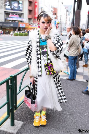 Tsumire Sung in Harajuku w/ Nicopanda, Barbie & Faux Fur – Tokyo Fashion