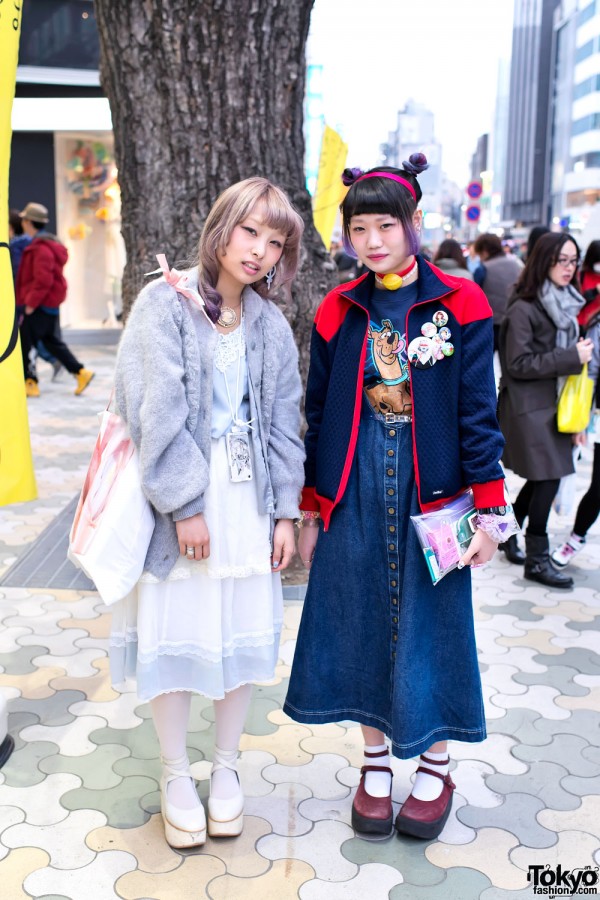 Harajuku Girls in Lace & Denim w/ Scooby Doo, Smurfs & Doraemon