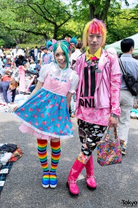 Kurebayashi & Junnyan at the Yoyogi Flea Market in Harajuku – Tokyo Fashion
