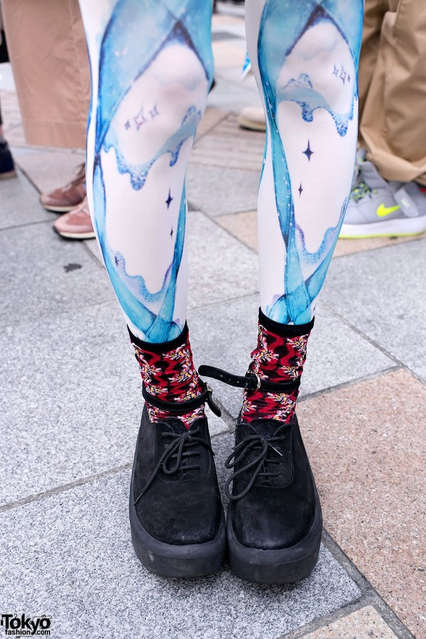 Graphic Tights & Tokyo Bopper Shoes