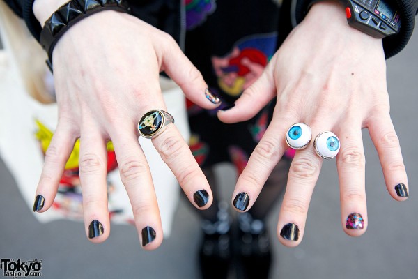 Rings & black nails