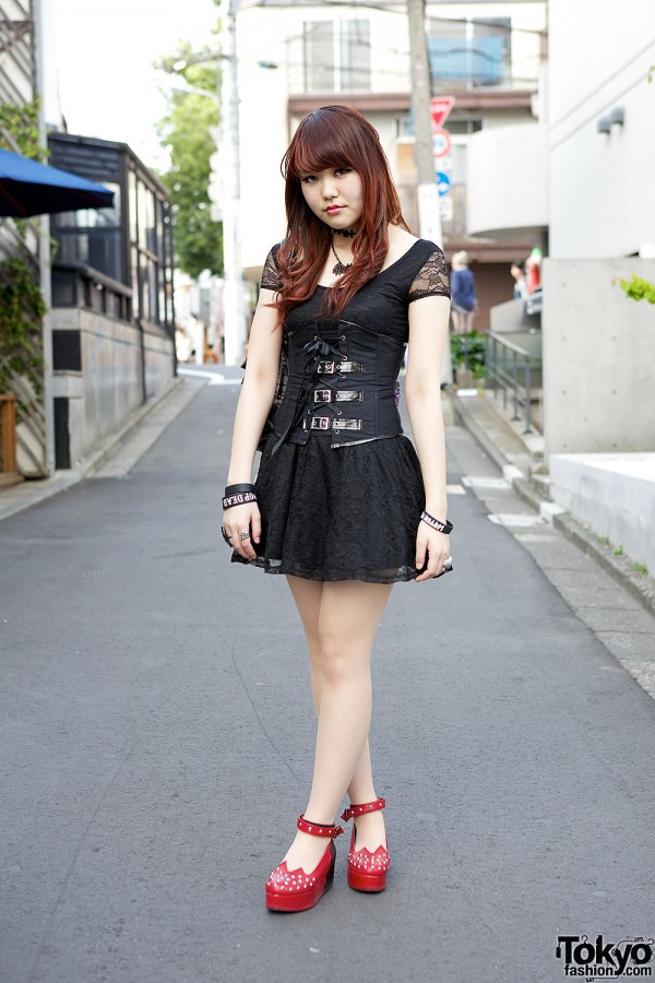 Harajuku Rock Girl Style w/ Black Lace, Corset, Listen Flavor & Iron Fist