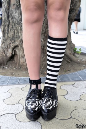 Chic Shaved Pink Hairstyle, Choker, Lace & Fringe in Harajuku – Tokyo ...